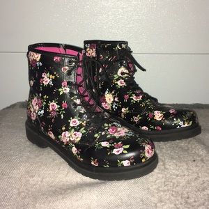 Floral boots